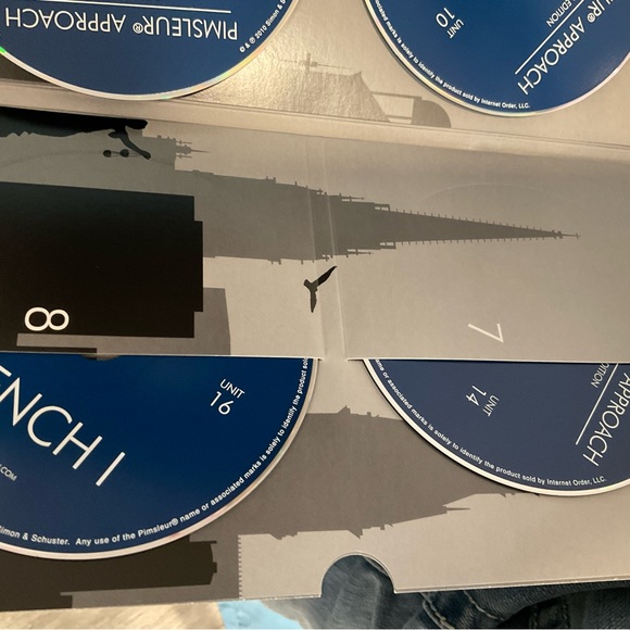 Pimsleur French Gold Edition, 16 disks, - Picture 7 of 7